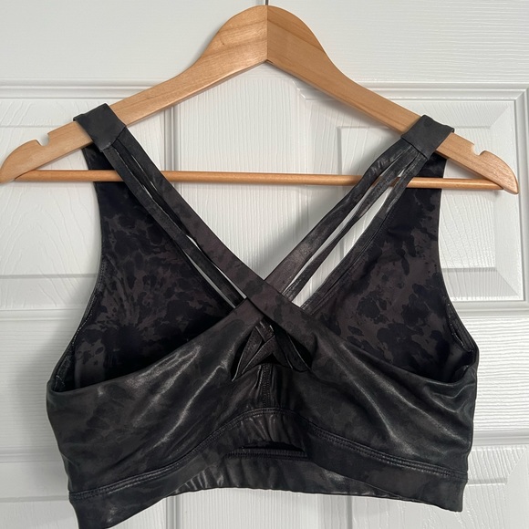 Sports bra - Picture 2 of 3